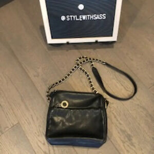 Vintage L.J.S. Collection Leather Shoulder Bag Black w Gold Metal Hardware Sz OS